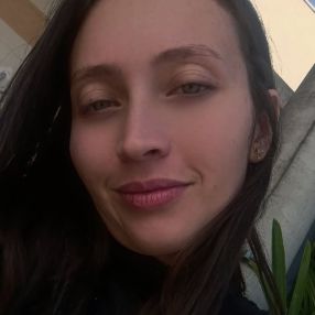 NICOLE, Babá em Torres