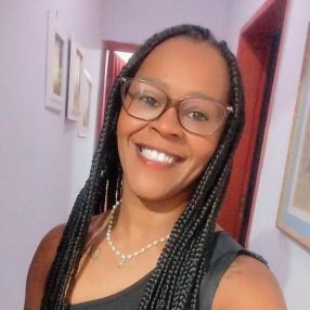 Claudiane, Babá em Juiz de Fora