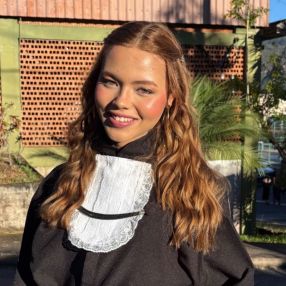 Ana Alice, Babysitter in Mariana
