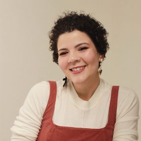 Stephanie, Babá em Contagem