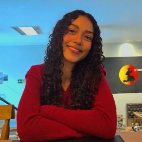 Luiza, Babá em Itaúna