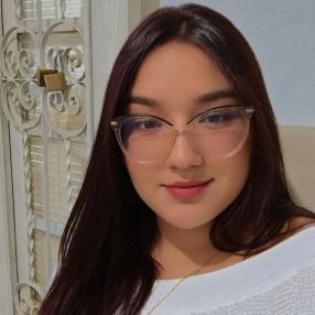 Emily, Babá em Mário Campos