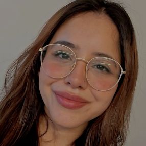 Nathalia, Babysitter in São José dos Campos