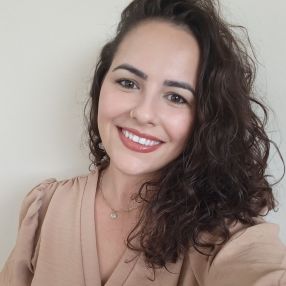 Amanda, Babá em Pescaria Brava
