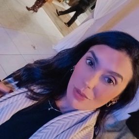 Thais, Babysitter in Embu das Artes
