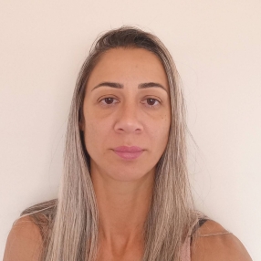 Ismi, Babá em Caldas Novas