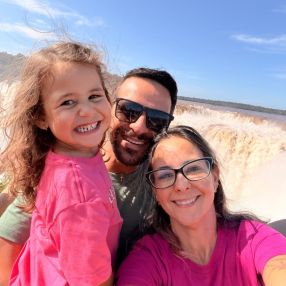 Kamilla, Família em Dourados