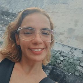 Geovania, Babá em Esperança