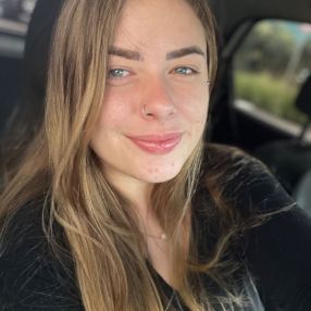 Larissa, Babysitter in Porto Alegre
