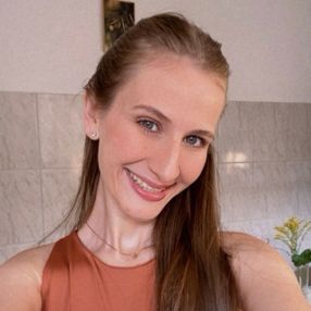 Júlia, Babá em Santo André
