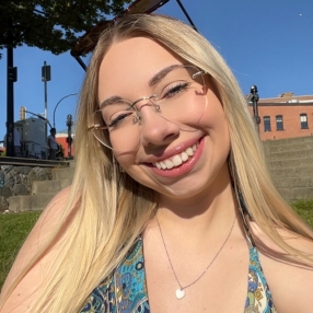 Evelina, Babysitter in Nanaimo