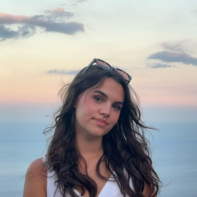 Leïla, Babysitter à Montreal