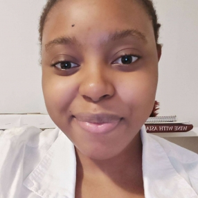 Idiakhosa, Babysitter à Thorold