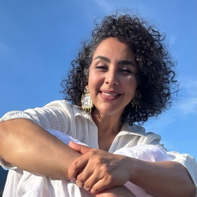 Noushin, Babysitter à Maple Ridge