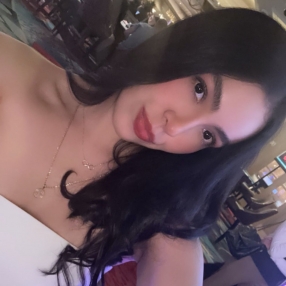 Adriana Mariela, Babysitter à Vancouver