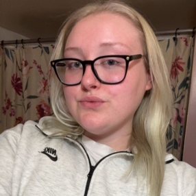 Victoria, Babysitter à Ajax