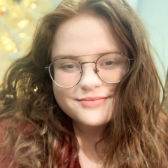 Babysitter Shelby in Calgary