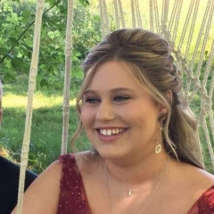 Cassandra, babysitter à Quinte West