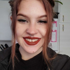 Tavya, babysitter à Medicine Hat