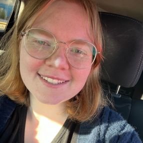Eden, Babysitter in Sherwood Park