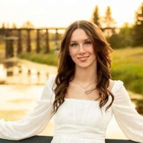 Naomi, Babysitter à Stony Plain