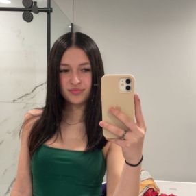 Olivia, Babysitter à Russell