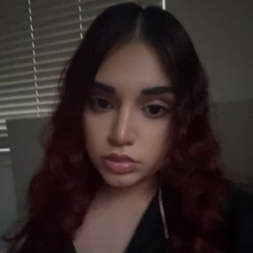 Ravneet, Babysitter à Surrey