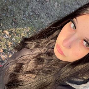 Amélie, Babysitter in Chambly