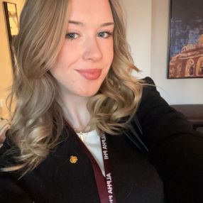 Regan, Babysitter in Waterloo