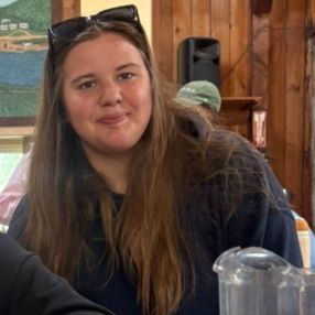 Dakota, Babysitter à Dollard-Des Ormeaux