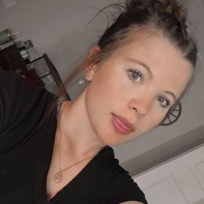 Mikayla, Babysitter in Stony Plain