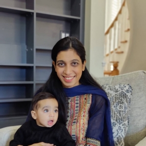 Ayesha, Babysitter à Markham