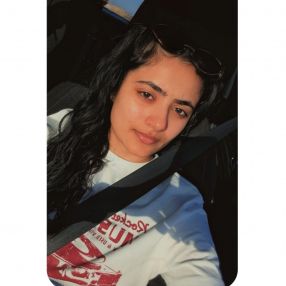Sakshee, Babysitter à Grande Prairie