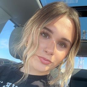 Taylor, Babysitter à Okotoks