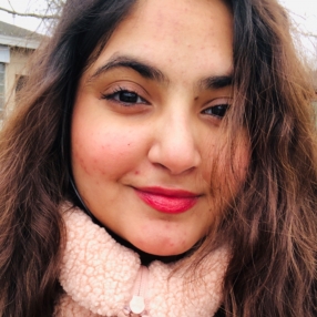 Kavita, Babysitter in Langley