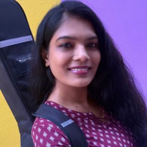 Rupa, Babysitter à Vancouver