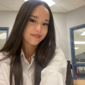 Zoe, Babysitter in Markham
