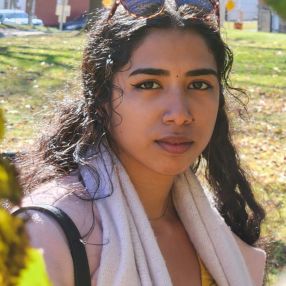 Janu, Babysitter in Saint John
