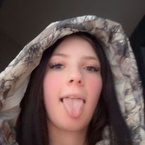Josie, Babysitter in Smiths Falls