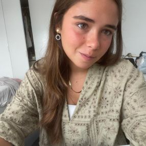 Maria, Babysitter in Victoria