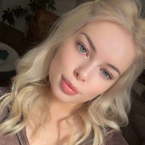 Sophie, Babysitter à Sherwood Park