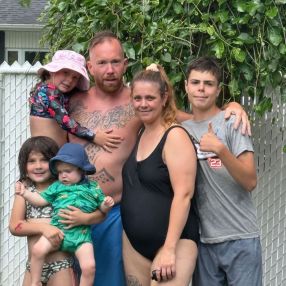 Karina, Famille à Sainte-Marthe-sur-le-Lac