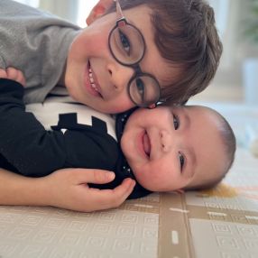 Vafprudniamal, Famille à Brossard