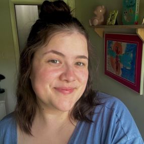 Abby, Babysitter in Sarnia