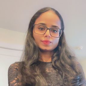 Hema, Babysitter à Bedford