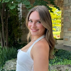 Sophie, Babysitter in Oakville