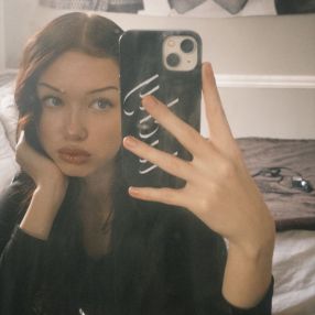 Karolina, Babysitter à Bolton