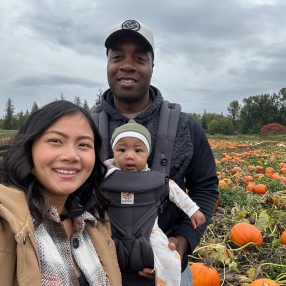 Xelliece, Famille à Surrey