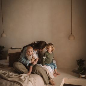 Dale, Family in Hamilton