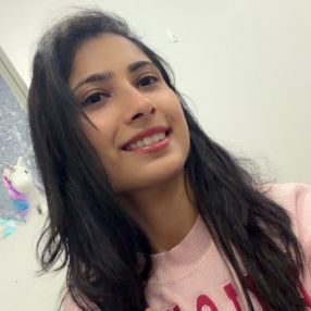 Simranpreet, Babysitter à Brampton